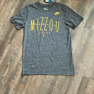 Men’s Nike Regular Fit Missouri “Mizzou”‎ Tigers Gray Cotton Short-Sleeve Tee M